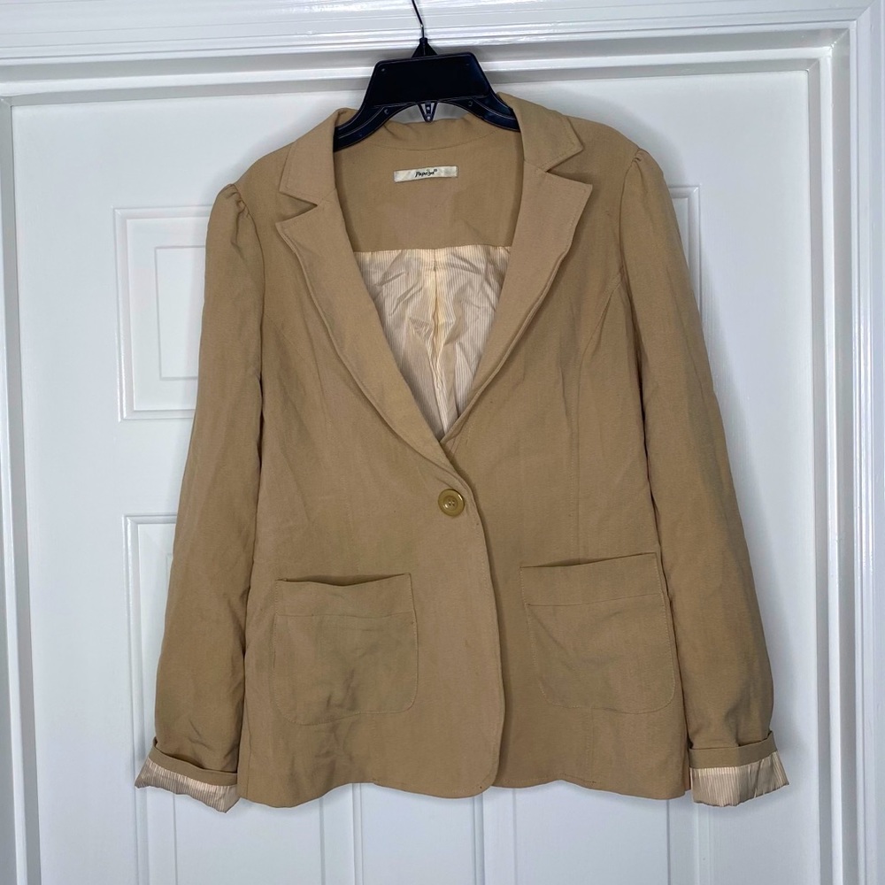 Beige Papaya Blazer